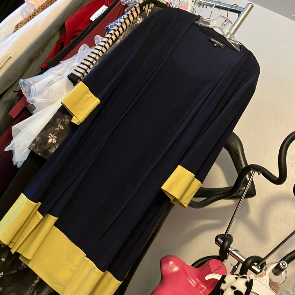 Ladies, beautiful two-tone dress with jacket, two-piece size 16 W Jones New York
